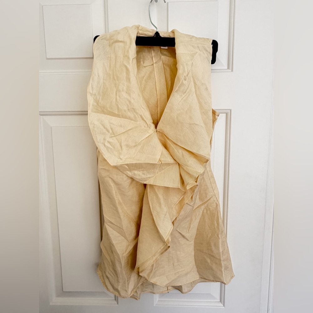 Farinaz Taghavi Sleeveless Ruffled Blouse | SIZE 2, Eggshell Yellow ✨